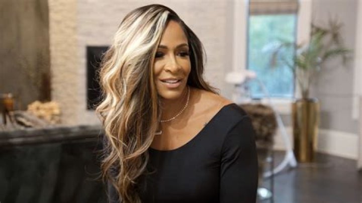 Gina Darling Height, Weight, Net Worth, Age, Birthday, Wikipedia, Who, Nationality, Biography