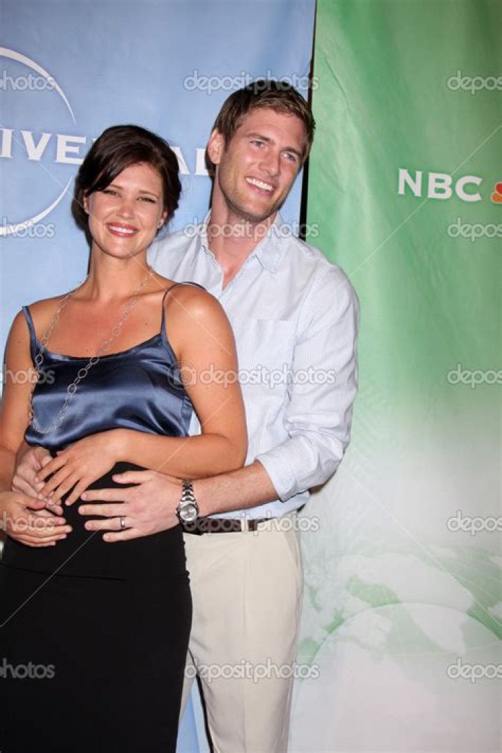 Sarah Lancaster Height, Weight, Net Worth, Age, Birthday, Wikipedia, Who, Nationality, Biography