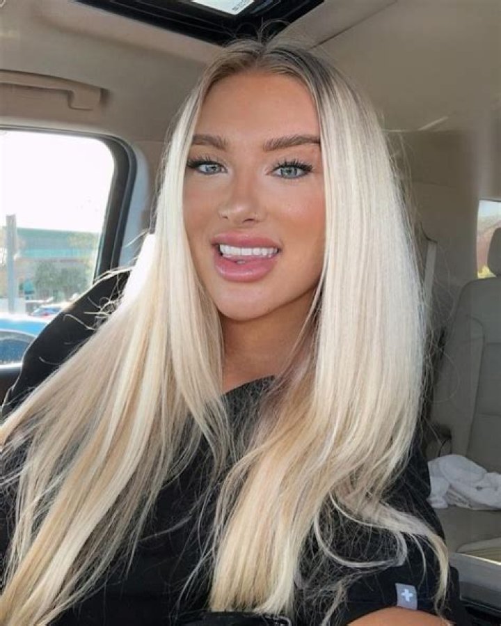 
Taya Christian Height, Weight, Net Worth, Age, Birthday, Wikipedia, Who, Nationality, Biography 