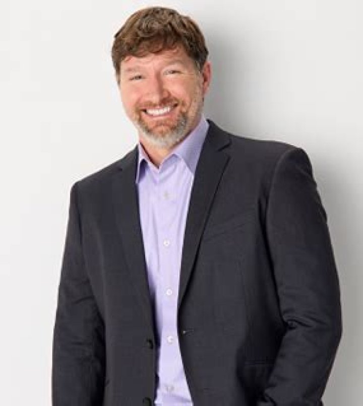 
Troy Reeder Height, Weight, Net Worth, Age, Birthday, Wikipedia, Who, Nationality, Biography 
